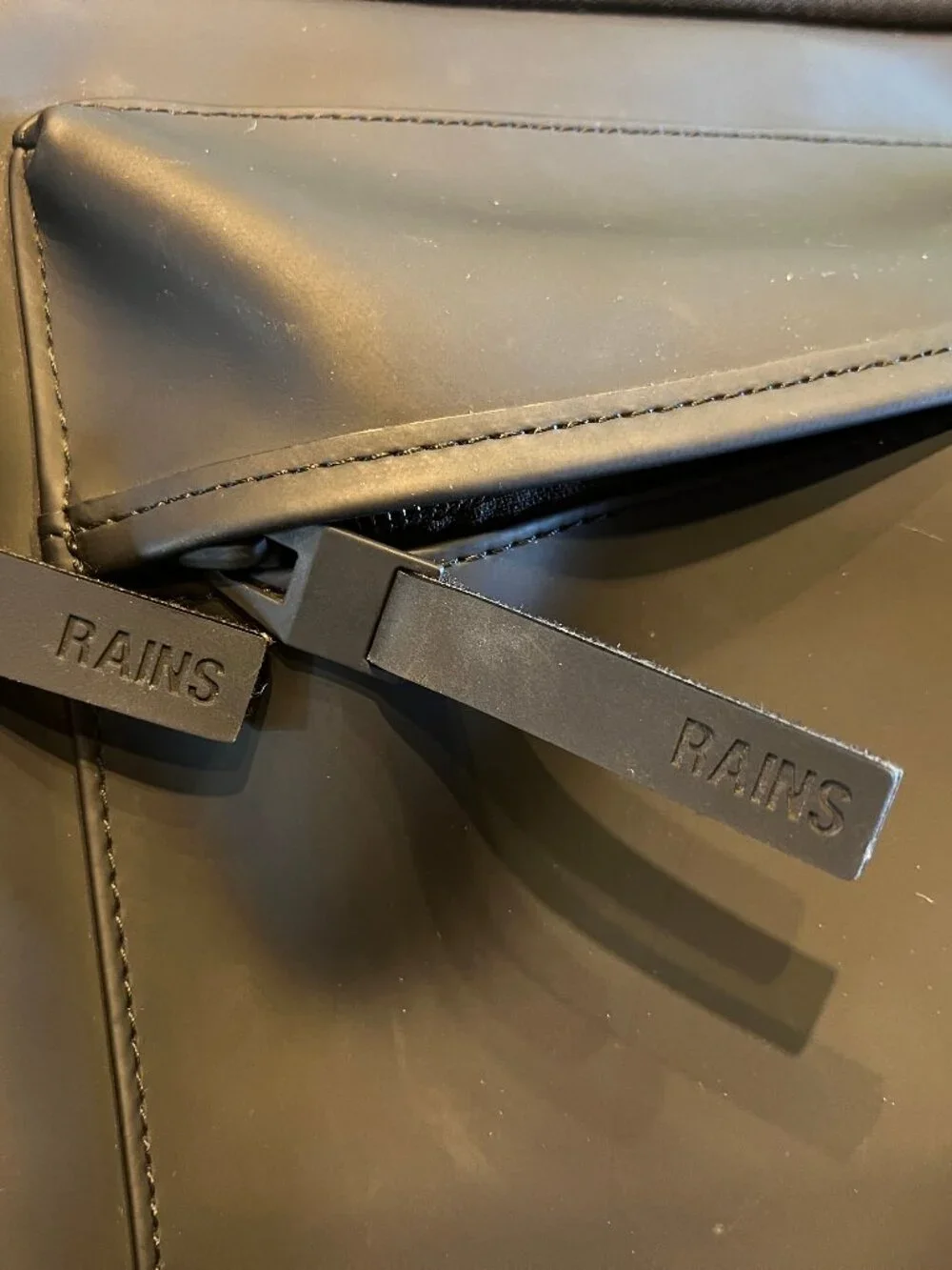 RAINS Texel Laptop Case 15